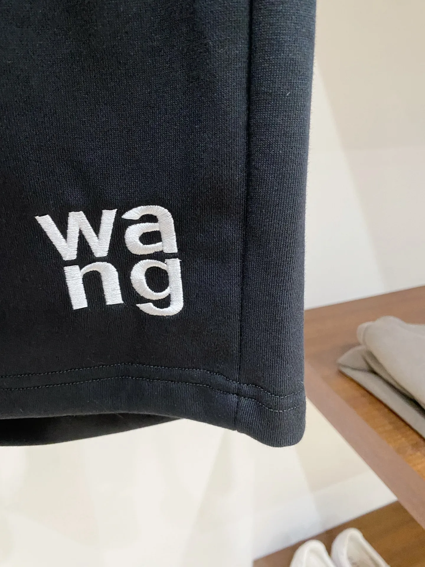 Aalxanderwang . 2026SS 🩳 ，Breathable ， 、 、 ， 。 “wang” ， ， ， 。 + ， ， 。 Same Style，Classic /Cream White ， 、 、 ， 。 …………………………………………………… ❥∙Size：M-3XL